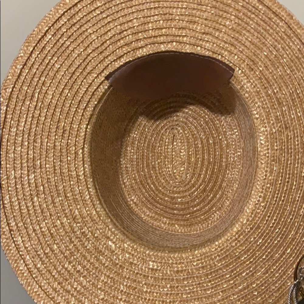 Beautiful Hat - Picture 2 of 3